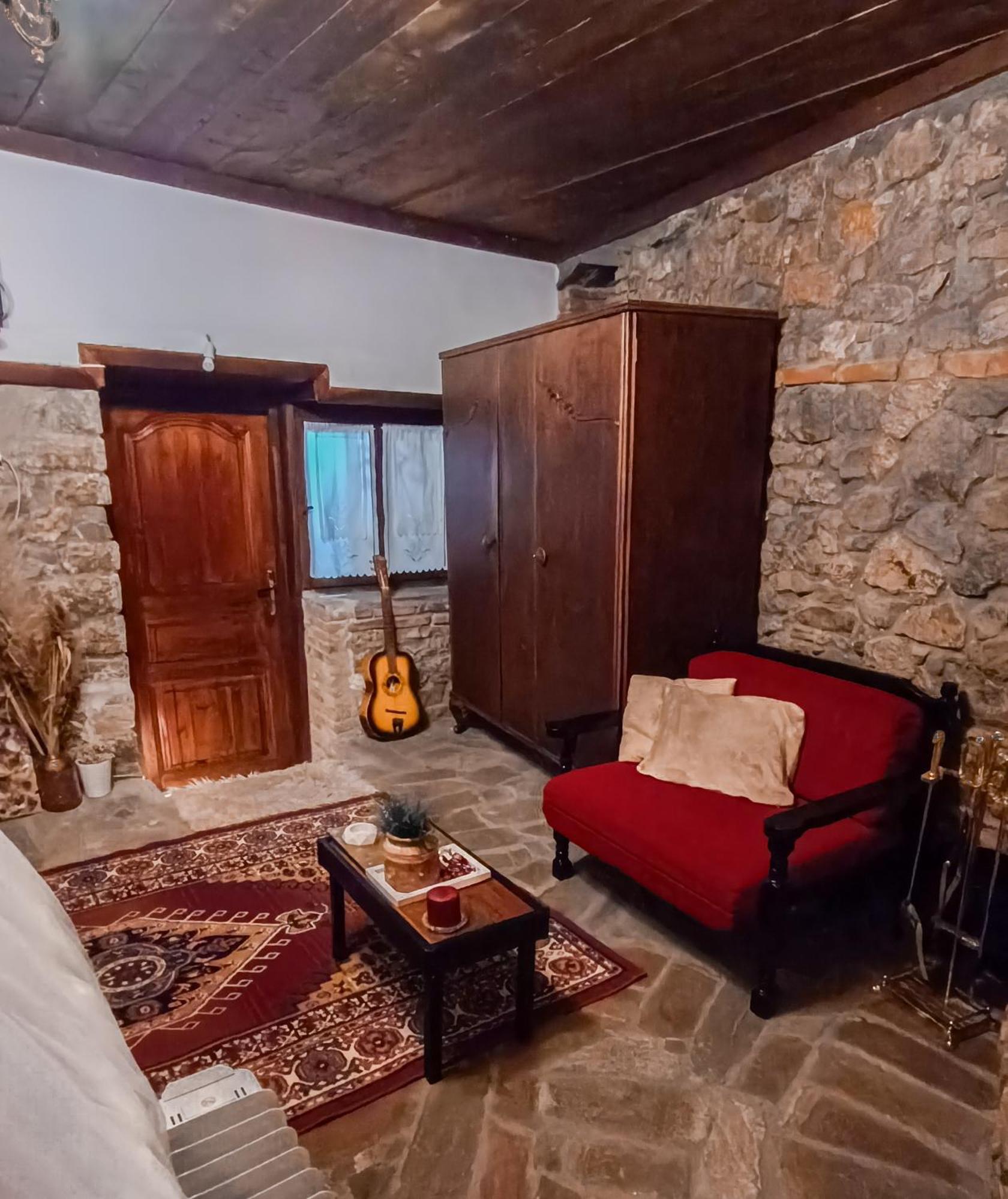 Το Πέτρινο Σπιτάκι Apartment Trikala  Bagian luar foto